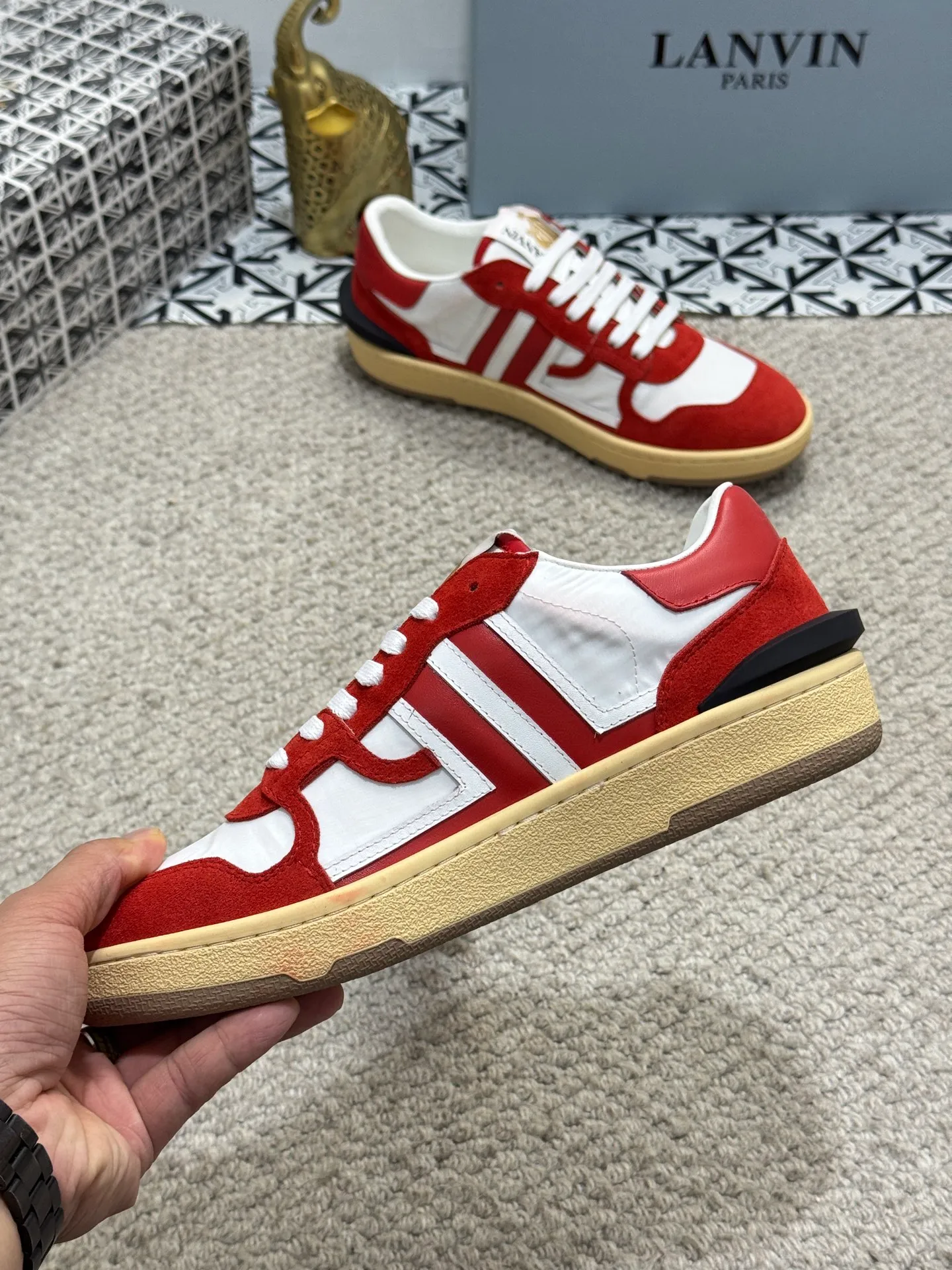 Men's men's shoes 💰520 [New style] 🦈🦈lanvin #LANVIN spring and summer series new colors ❤️‍🔥The latest lace-up fashionable casual Forrest Gump running shoes~bumpr high-quality couple 👫 series!! The latest trendy products of the season. Many bloggers have planted grass and purchased the original molds for customization. The uppers are nubuck leather. They are very versatile, fashionable and casual, and are comfortable to wear on the feet. Recommended! The original molds have clear logo rubber bottoms, which are non-slip and wear-resistant. Size: Female 36~40 Male 38-44 (45 customized